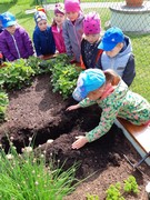 Pracujeme na zahrádce